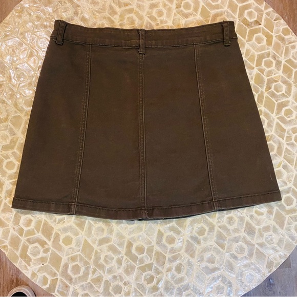 Forever 21 forest green mini skirt with some stretch size 31 - Picture 5 of 5
